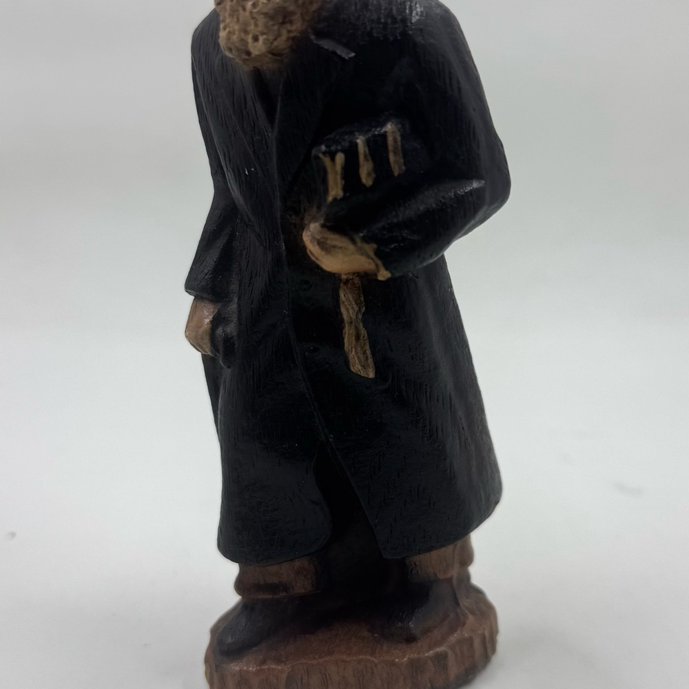 1939 Rabbi Walking Sculpture Vintage
Judaica Syroco Wood - Picture 2 of 7